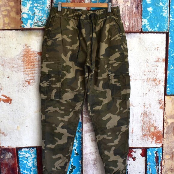 Men's Old Navy Built-In Flex Modern Jogger Cargo Pants SMALL Camouflage NEW - Picture 1 of 10